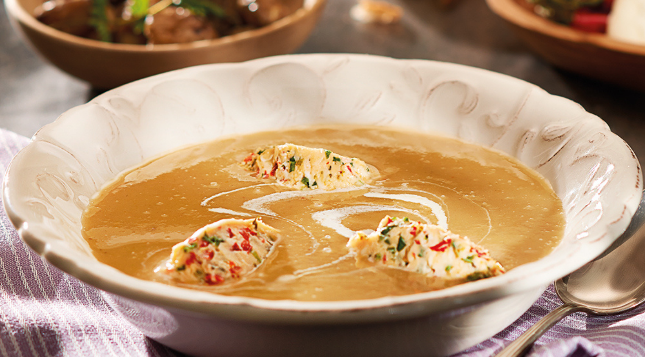 Maronencremesuppe mit Ziegencamembert-Nocke