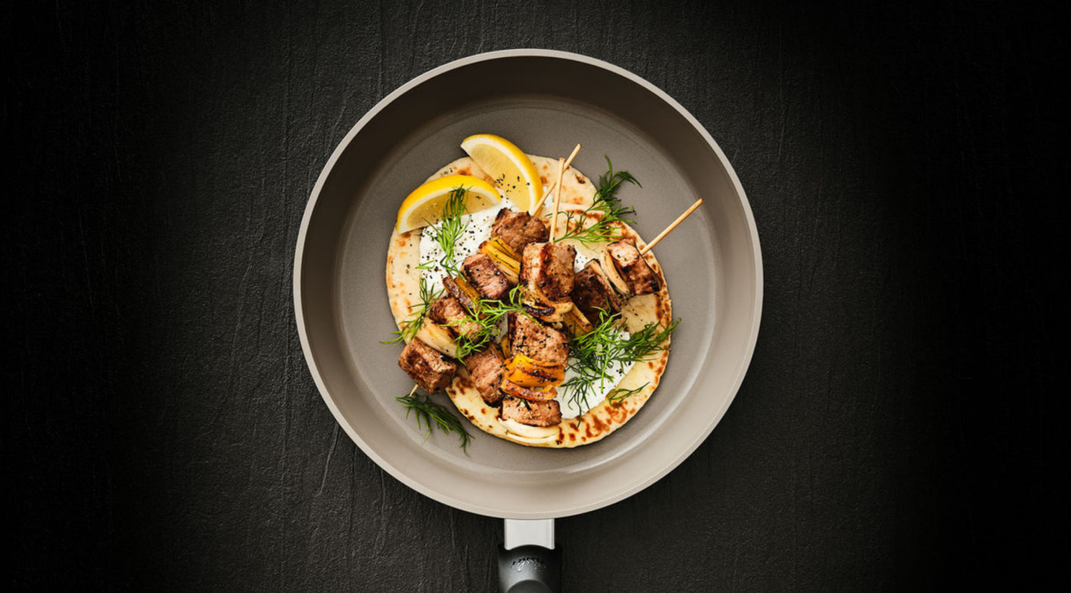 Rindfleischspießchen mit Fladenbrot