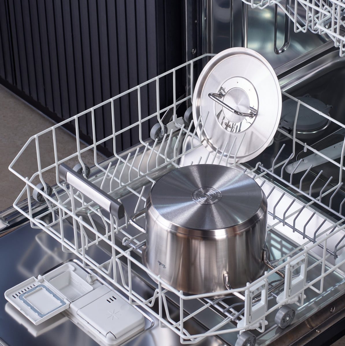 AST_2756511;3a3a79612d1a1b7b02f453b085e511df;PROD_2041111,SI_1933801,SI_1933802