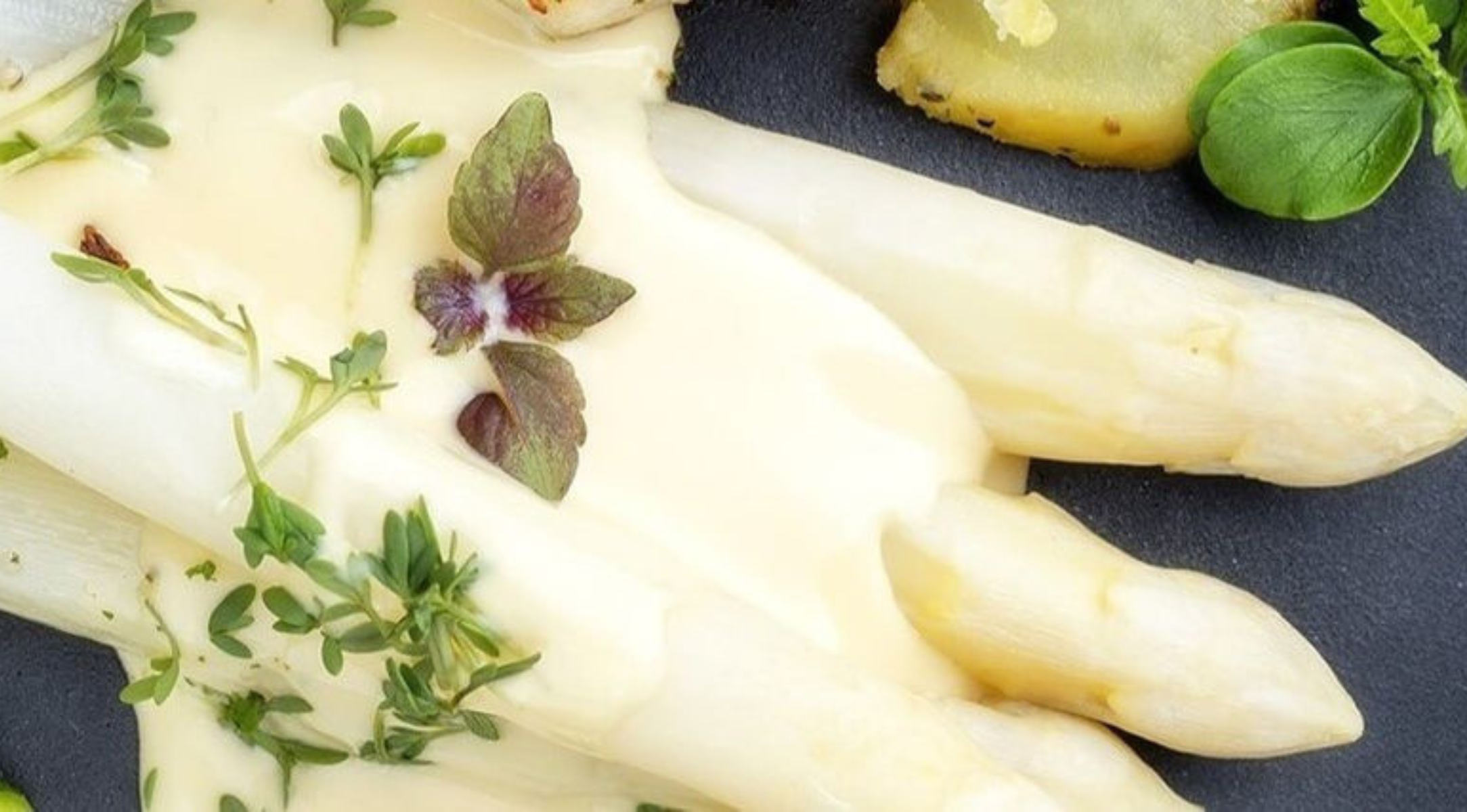 Von Gemüse bis Wein: So wird Spargel richtig kombiniert