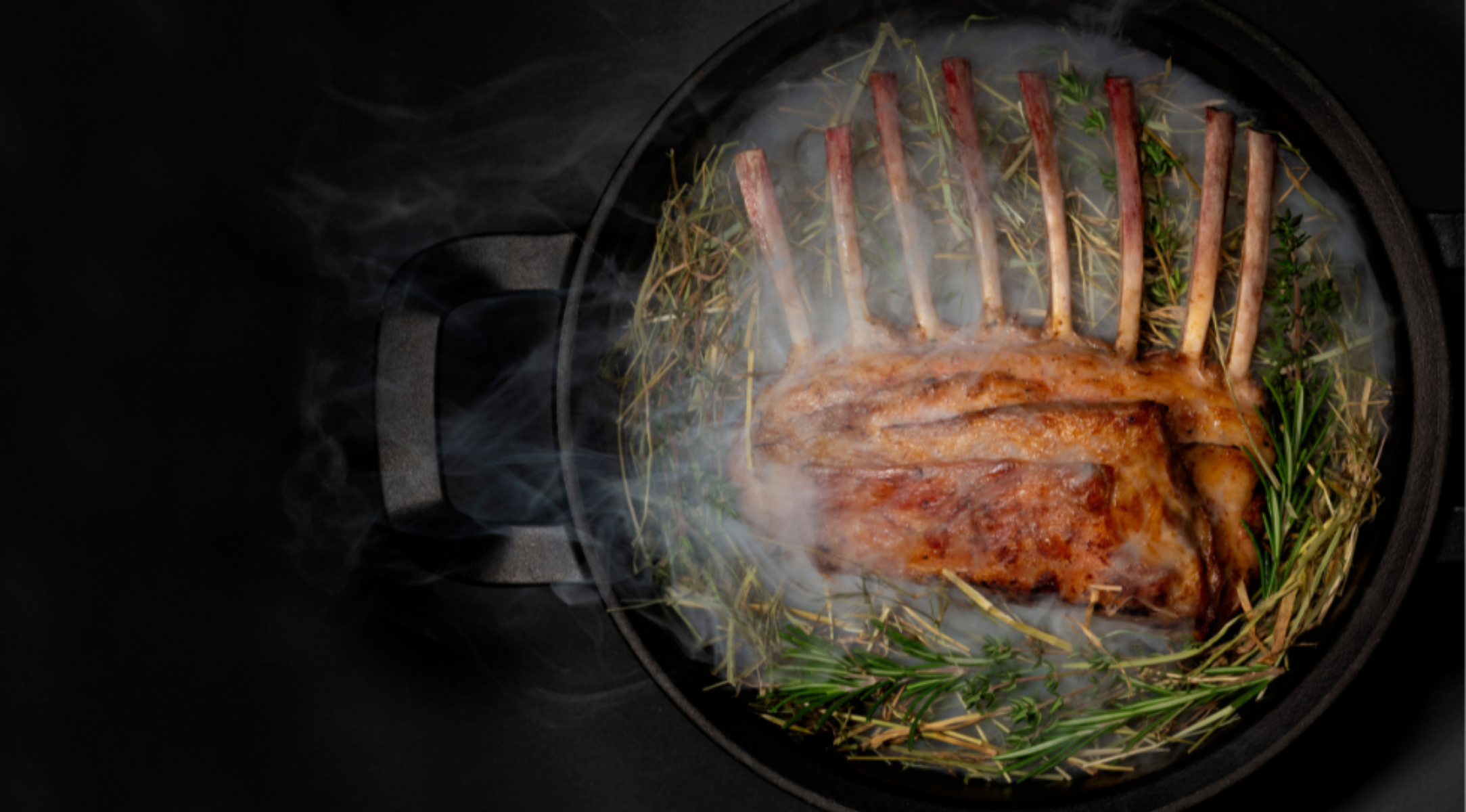 Aromatisches Lamm auf Bergheu