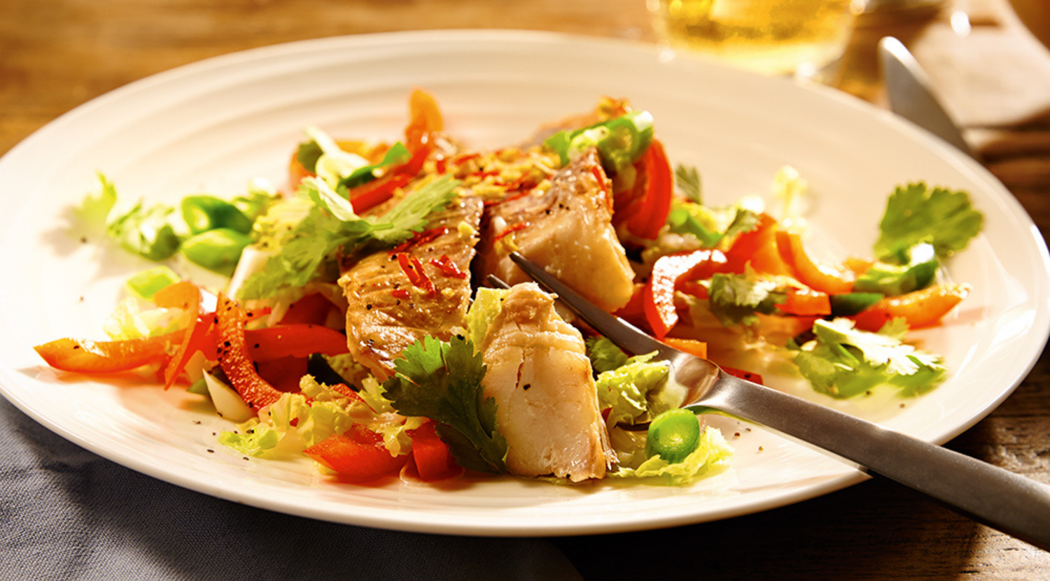 Gedämpftes Rotbarschfilet mit Ingwer und Chili