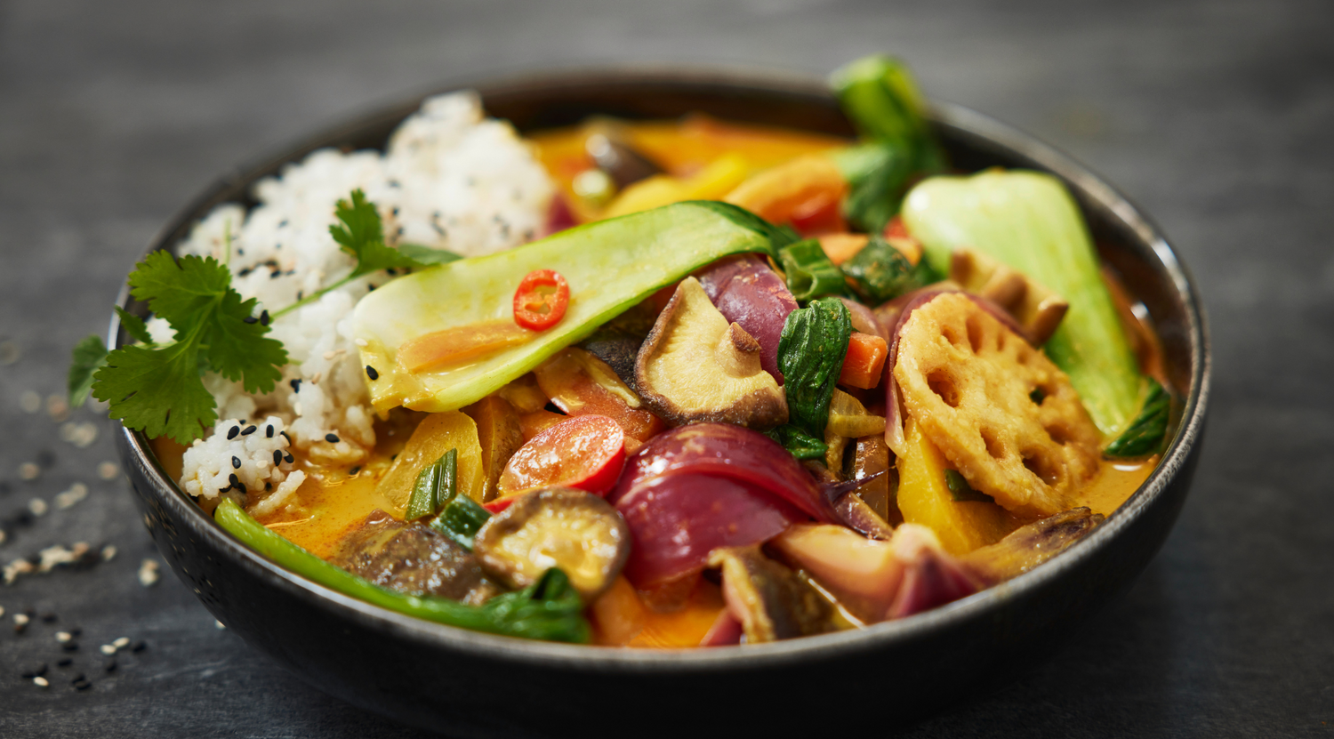 Gelbes Gemüsecurry mit Duftreis